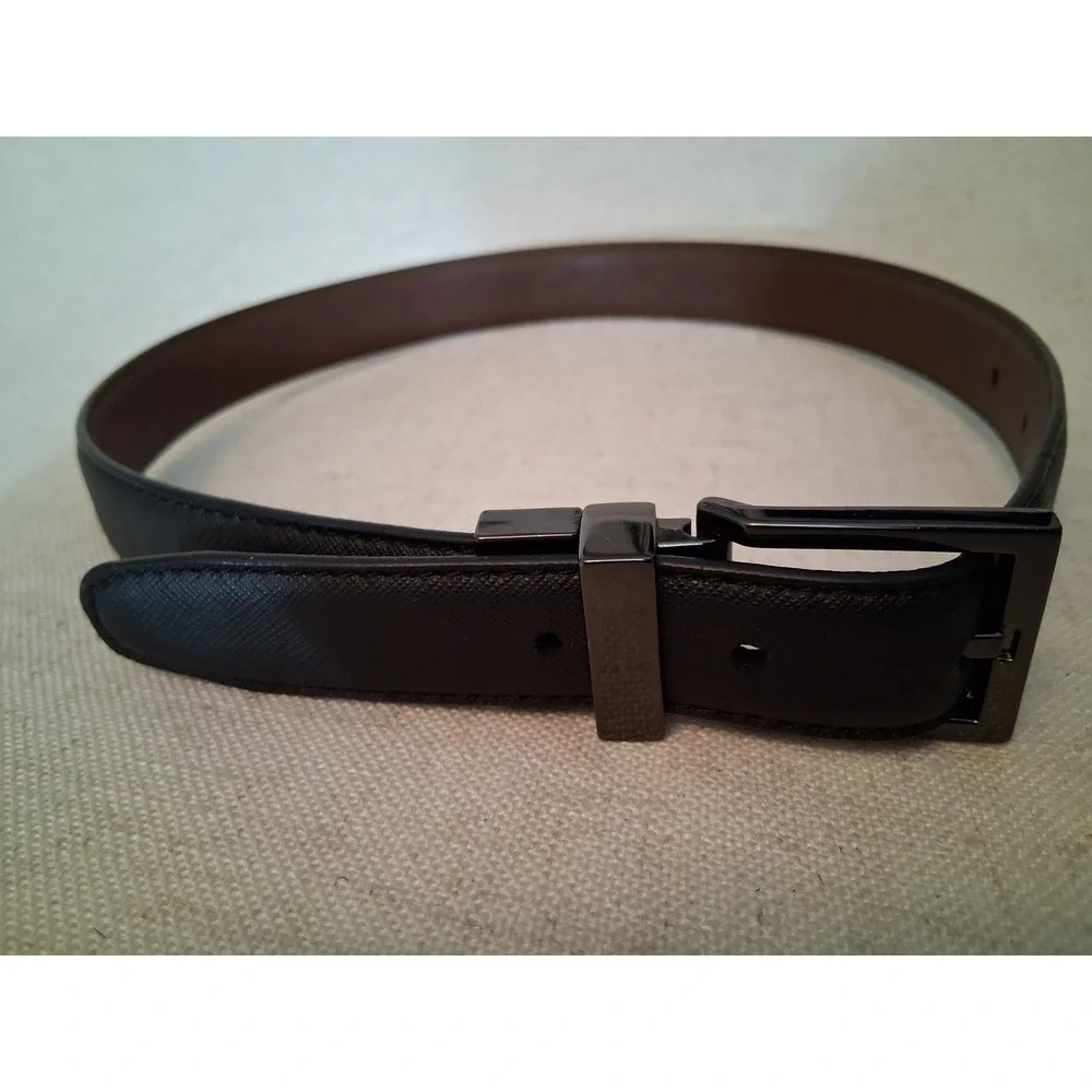 IZOD Reversible Belt Mens S Black Brown Good Textured Gunmetal Buckle 22-24